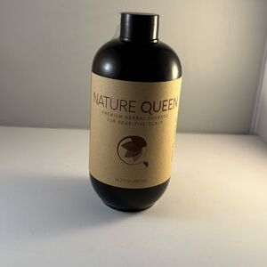 Nature Queen Herbal Shampoo Sensitive Scalp 16.2 oz 480ml No Pump Expire 4/24.‎